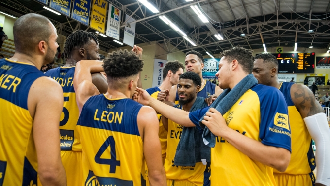 J2 : ALM Evreux 93 - 57 Nantes