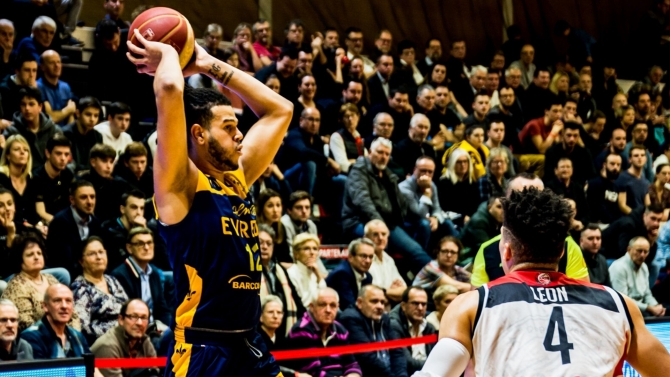 PRO B J24 : EVREUX - AIX MAURIENNE