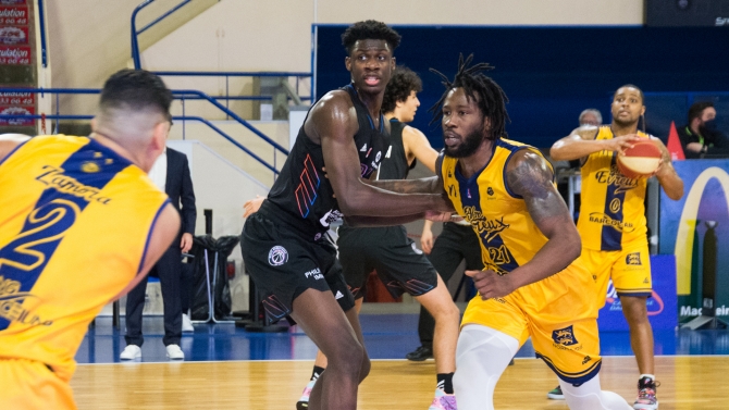 PRO B J6 : EVREUX 72 - 79 PARIS