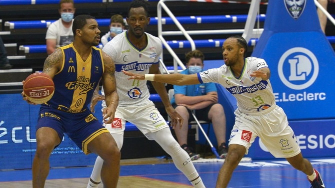 PRO B J22 : SAINT-QUENTIN 84 - 66 EVREUX