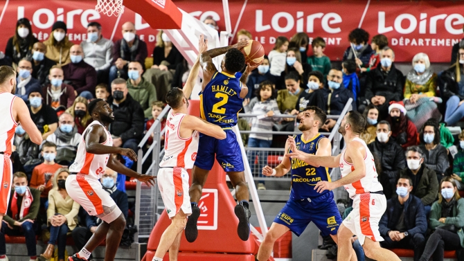 PRO B J10 : SAINT-CHAMOND 81 - 66 EVREUX