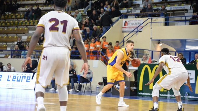 LC J3: EVREUX 87 - 67 ORLÉANS